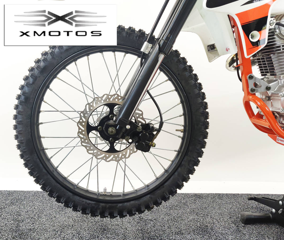 XMOTO CROSSIPYÖRÄ 250cc XB88 ENDURO Laadukas 250cc 18" / 21" renkaat x