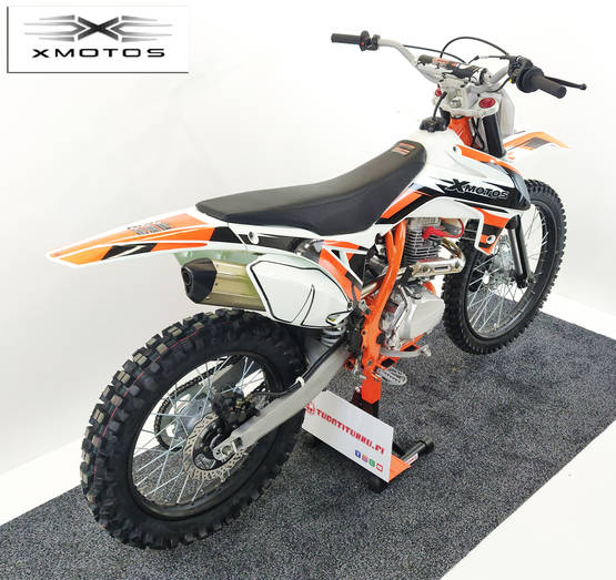 XMOTO CROSSIPYÖRÄ XB88 MÖKKI ENDURO Laadukas 250cc 18" / 21" renkaat x