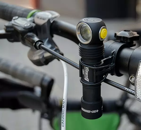 polkupyörän lampun pidike - Polkupyörän valot ja heijastimet - 6957713002880 - 1