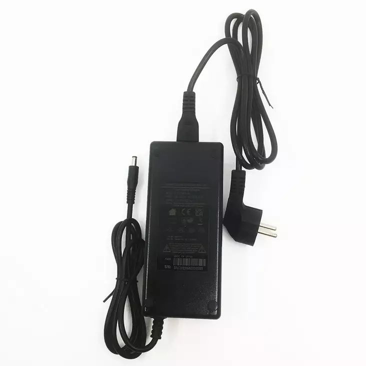 Laturi sähköpyörälle Li-ion 36V - Sähköpyörän osat - 6438471017571 - 1