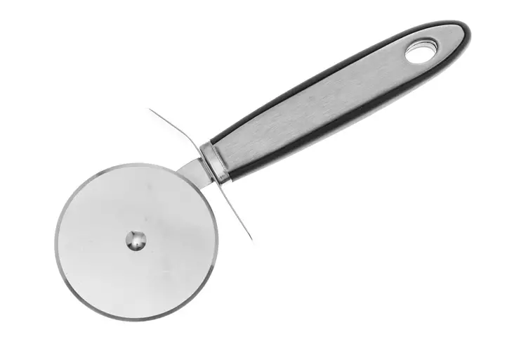 pitsaleikkuri - Keittiöveitset, sakset ja leikkurit - 6410412832481 - 1