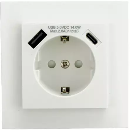 Latauspistorasia usb a c neljällä pistorasialla - Pistorasiat  - 6438140952202 - 1