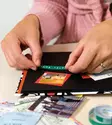kohokirjoitus teippi musta - Kohokirjoittimet ja kirjoitinteipit - 3501170847732 - 3