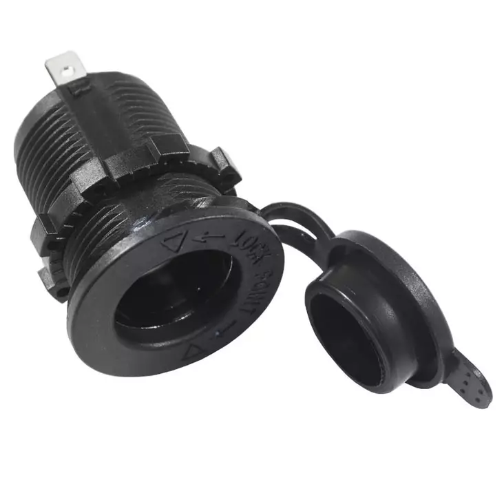 Vesitiivis tupakansytytin pistorasia - Tupakansytytyspistokkeet ja laturit - 6430042125364 - 1