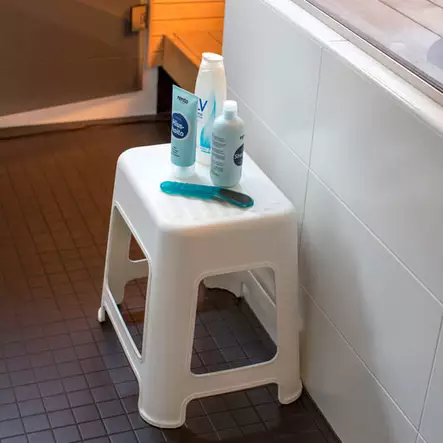 Korkea jakkara kylpyhuoneeseen - Porrasjakkarat ja A-tikkaat - 6411760307645 - 2