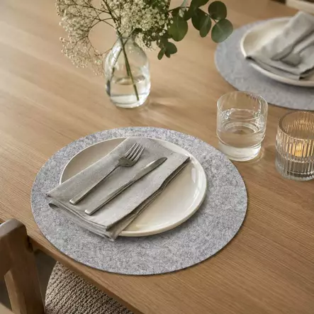 Pyöreä pvc tabletti kattaukseen - Pöytäliinat ja pöytätabletit - 6410416578095 - 1
