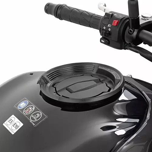 Givi Tanklock kiinnike Z900 - Moottoripyörän laukkujen kiinnityssarjat - 6438471336306 - 2