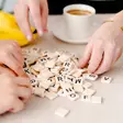 Seurapeli bananagrams sopii illanviettoon - Pulmapelit ja lautapelit - 6416550861697 - 4