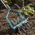 Gardena tähtiäes käytössä kasvimaan muokkauksessa - Haravat, kuokat ja rikkaruohon poisto - 4078500319607 - 2