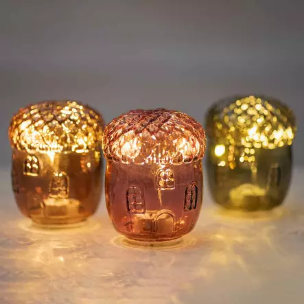 Led valaistu tammenterhokoriste sisäkäyttöön - Koriste-esineet - 6410416573908 - 2
