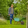 Teleskooppivarrelliset oksasakset käytössä puutarhassa - Puutarhasakset ja pensassakset - 4066407022119 - 2